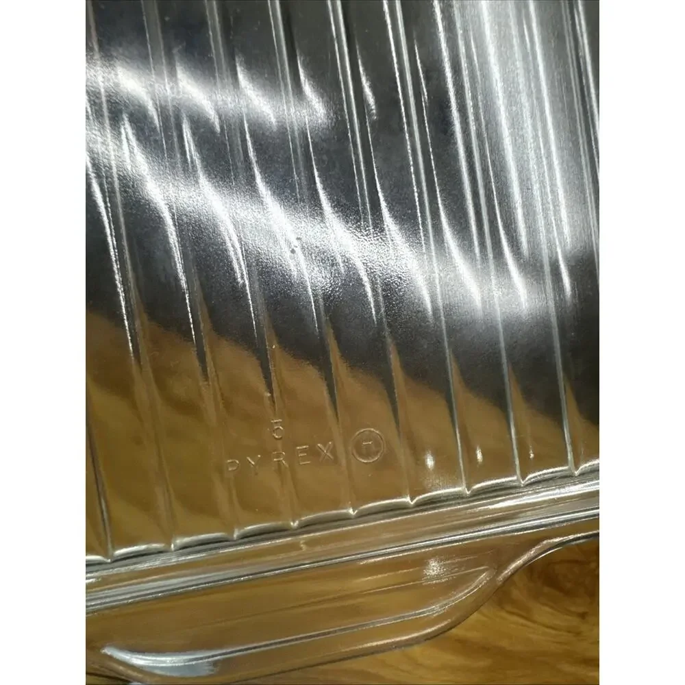 Pyrex Black 503 RODNEY KENT STARLINE Matte Black Refrigerator Dish 1.5 Qt W/ Lid